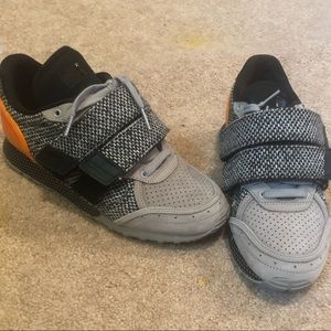 Onisuka tiger women shoe size 6